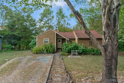3845 Ashley Hall Dr, Charlotte, NC 28227