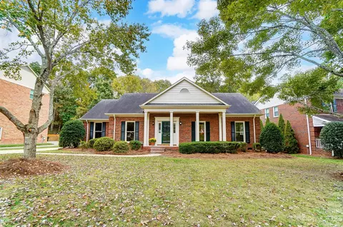 621 Laurel Fork Dr, Matthews, NC 28105