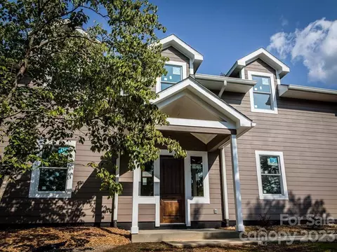 132 Blue Horse Ln, Tryon, NC 28782