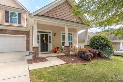 5336 Colonial Garden Dr, Huntersville, NC 28078