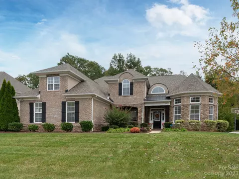 6813 S Creek Rd, Charlotte, NC 28277