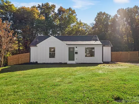 3419 Manchester Dr, Charlotte, NC 28217