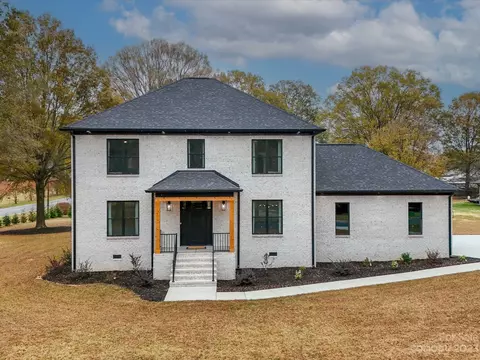 100 Water Oak Ln, Stanfield, NC 28163