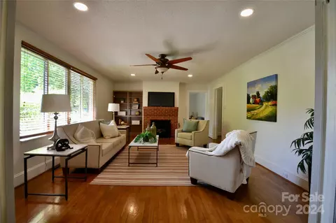 329 N Milford Dr, Salisbury, NC 28144