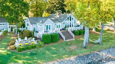 5150 Glenwood St, Sherrills Ford, NC 28673