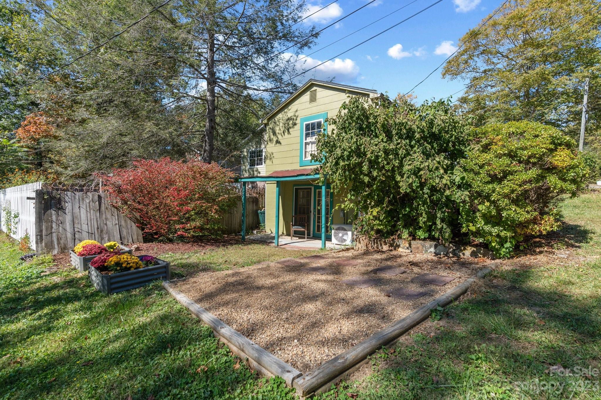 111 N Blue Ridge 6 Rd Unit 6  