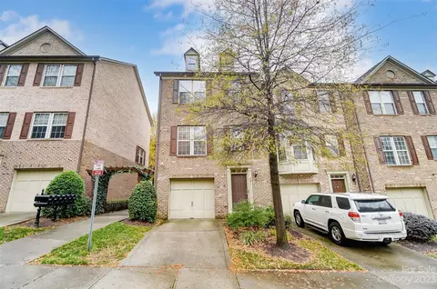 231 Lincoln St, Charlotte, NC 28203