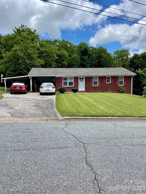 213 Pennington Ave, Lexington, NC 27292