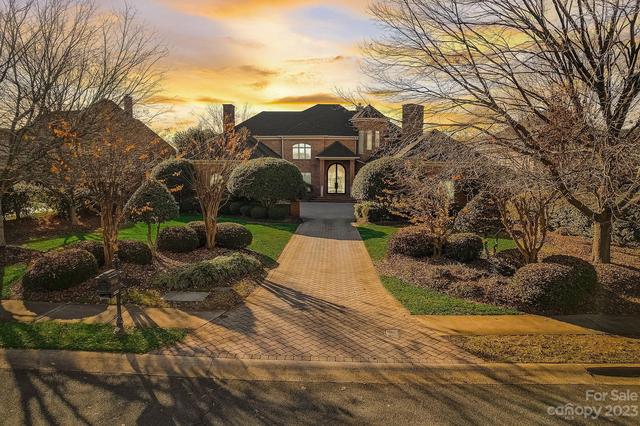 18901 Peninsula Club Dr, Cornelius, NC 28031