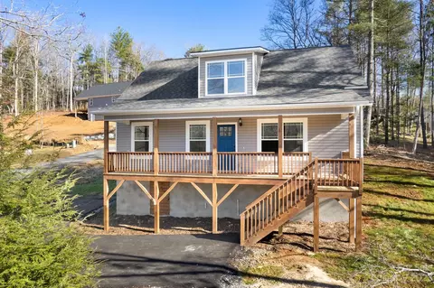 202 Fall Leaves Dr, Fairview, NC 28730 photo 2