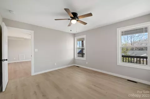202 Fall Leaves Dr, Fairview, NC 28730 photo 10