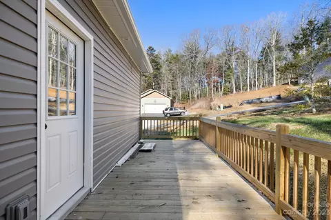 202 Fall Leaves Dr, Fairview, NC 28730 photo 27
