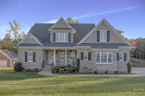 809 Wren Rd, Gastonia, NC 28056