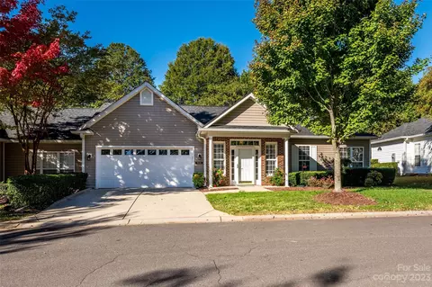 9020 Duckhorn Dr, Charlotte, NC 28277