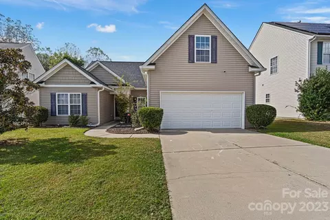 1007 Reigate Rd, Charlotte, NC 28262