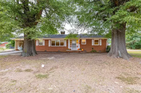 423 S Steed St, Candor, NC 27229