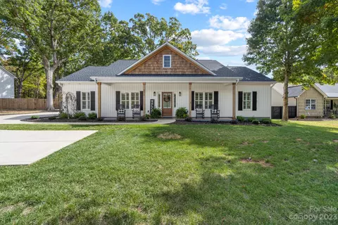 6216 King Wilkinson Rd, Denver, NC 28037