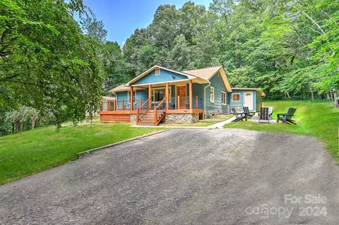 186 Davidson Rd, Swannanoa, NC 28778