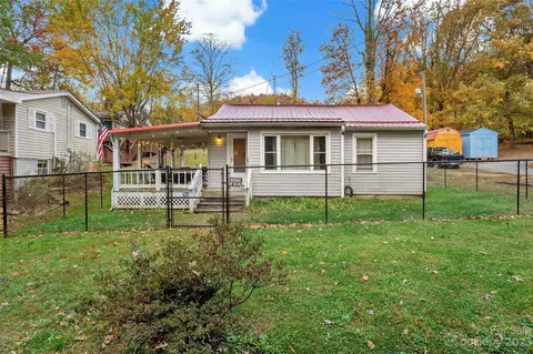 513 Hiawassee Ave, Black Mountain, NC 28711