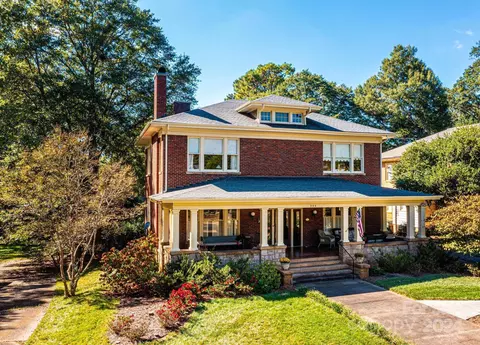 335 6th Nw St NW, Hickory, NC 28601