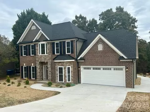 1128 Players Ridge Rd, Hickory, NC 28601