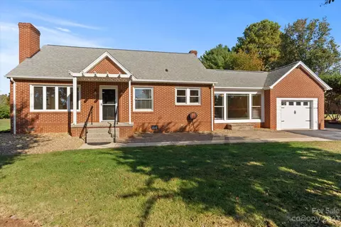 4273 Springs Rd, Conover, NC 28613