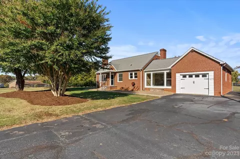 4273 Springs Rd, Conover, NC 28613 photo 6