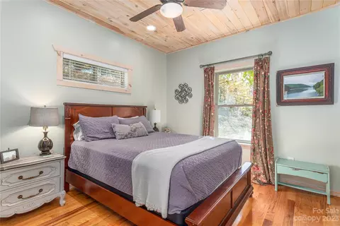 205 Dennis Dr, Clyde, NC 28721 photo 15