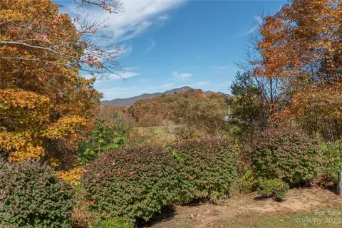 205 Dennis Dr, Clyde, NC 28721 photo 3