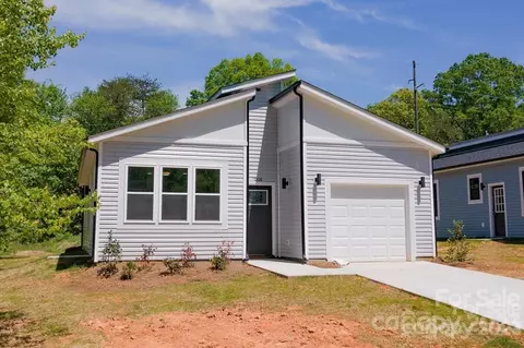 1206 Goldsboro Ave, Statesville, NC 28677