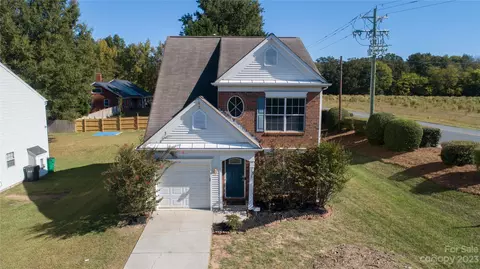 2727 Wingdale Dr, Charlotte, NC 28213