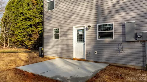 1392 15th Ne Ave NE, Hickory, NC 28601 photo 30