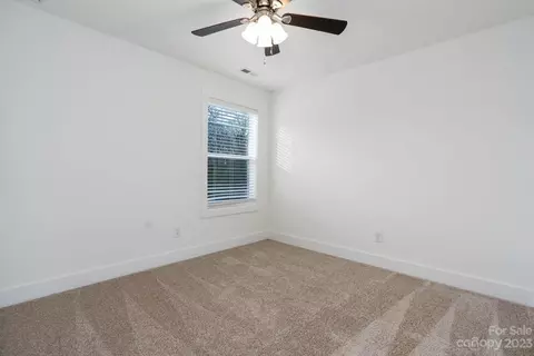 1392 15th Ne Ave NE, Hickory, NC 28601 photo 18