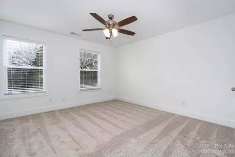 1392 15th Ne Ave NE, Hickory, NC 28601 photo 14