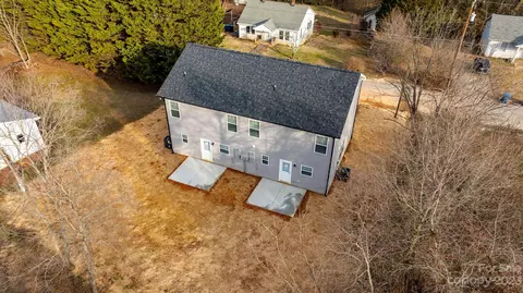 1392 15th Ne Ave NE, Hickory, NC 28601 photo 38