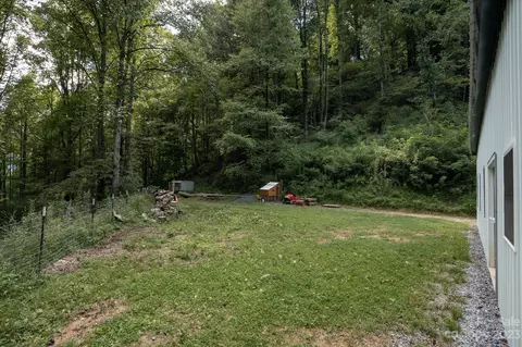 67 Ester Dr, Clyde, NC 28721 photo 8