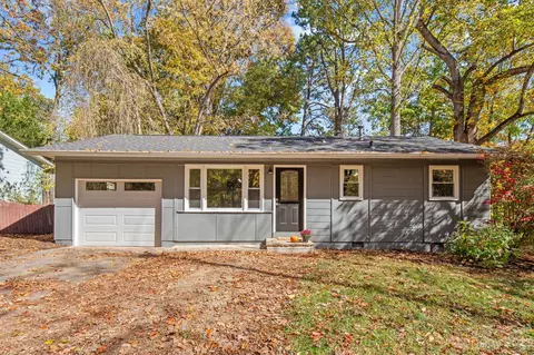 12 Rosemary Rd, Asheville, NC 28806