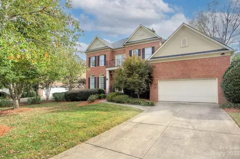 5509 Piper Glen Dr, Charlotte, NC 28277