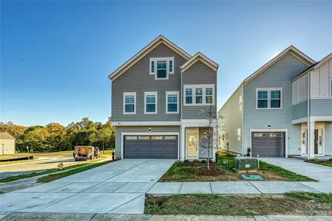 9038 Henry Thoreau Rd, Charlotte, NC 28214