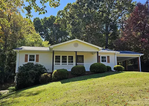 2487 Ridgecreek Dr, Morganton, NC 28655