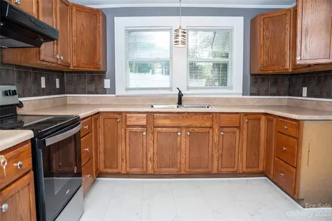 363 Summers Rd, Morganton, NC 28655 photo 4