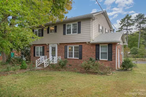 5500 Amity Pl, Charlotte, NC 28212