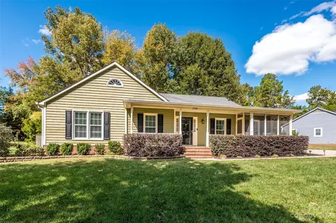 2536 Heidleburg Ln, Charlotte, NC 28210