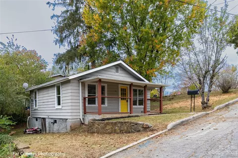 85 2nd St, Canton, NC 28716 photo 4