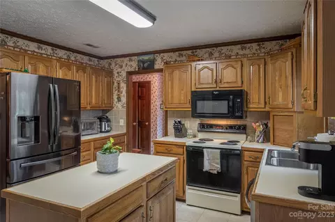 2077 E Winds Ave, Morganton, NC 28655 photo 7