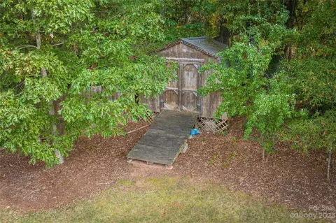 2077 E Winds Ave, Morganton, NC 28655 photo 26