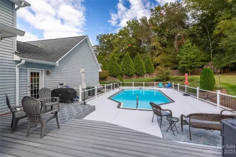 2077 E Winds Ave, Morganton, NC 28655 photo 24