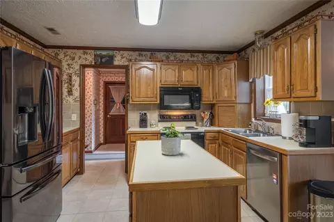 2077 E Winds Ave, Morganton, NC 28655 photo 8