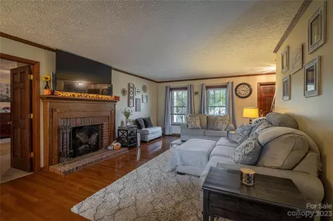 2077 E Winds Ave, Morganton, NC 28655 photo 5