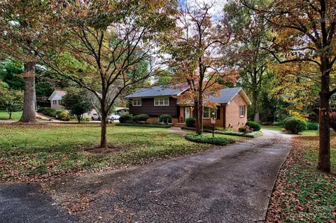 212 5th Ne St NE, Conover, NC 28613 photo 2